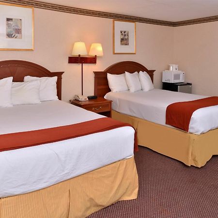 Americas Best Value Inn & Suites 울코트 외부 사진